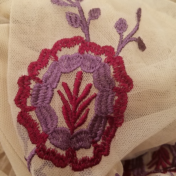 Boho tulle and embroidered unusual maxi dress - Picture 4 of 5